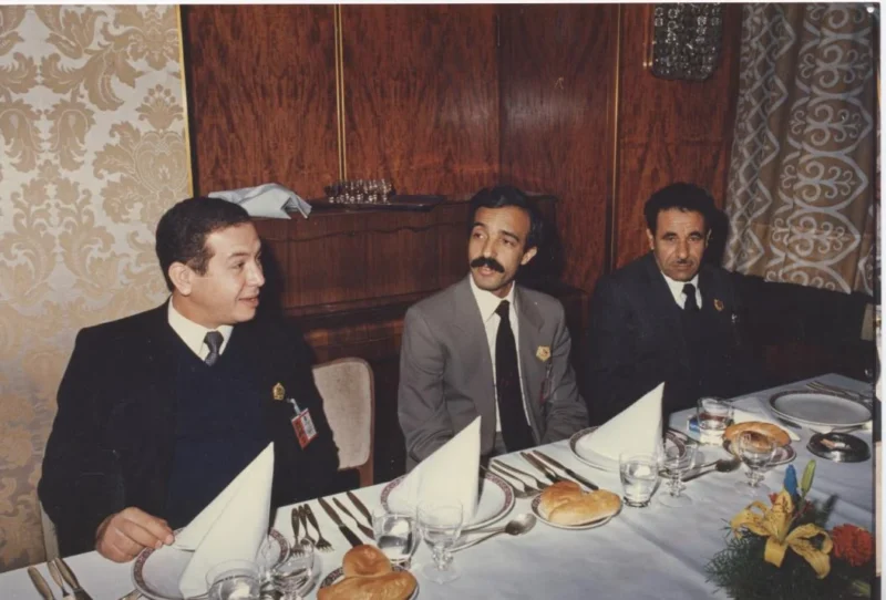 Kamal Ruhayyim bei einem offiziellen Abendessen mit Kollegen